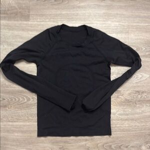 Lululemon long sleeve Swiftly Tech